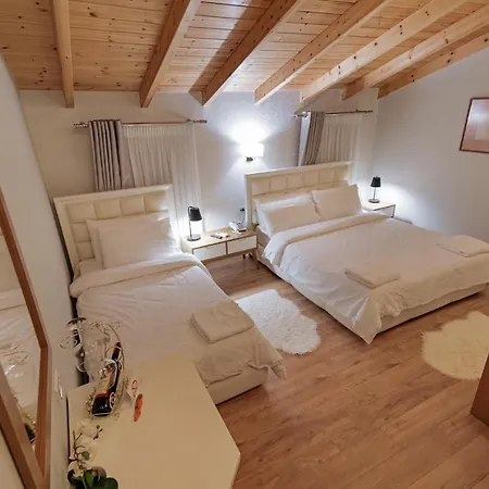 Ξενοδοχείο Ester