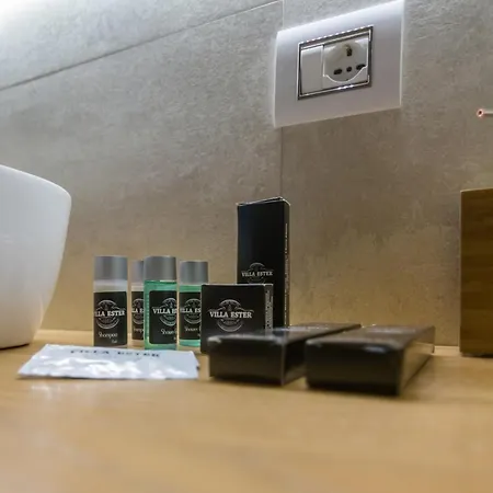 Ester Ξενοδοχείο