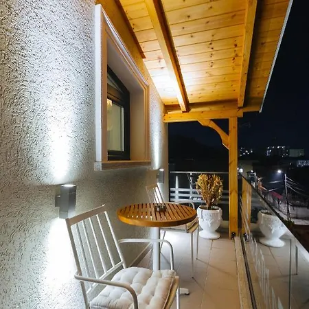 Ester Ξενοδοχείο