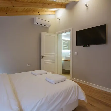 Ester Hotel Korce