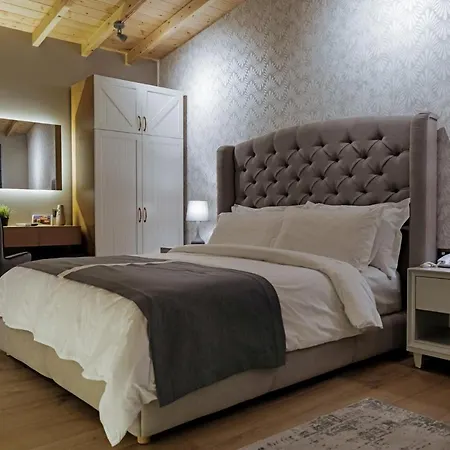 Ester 4* Korce