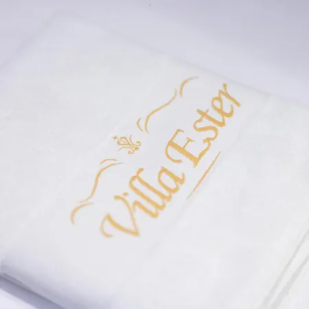 فندق Ester كورتشي