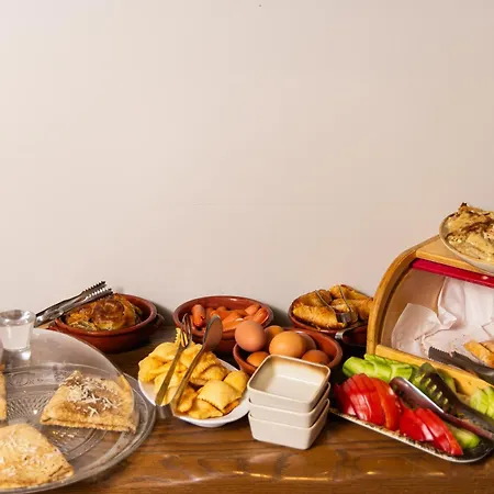 فندق Ester كورتشي